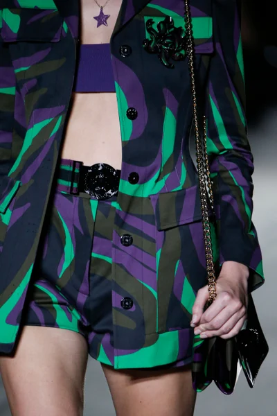 Look 37